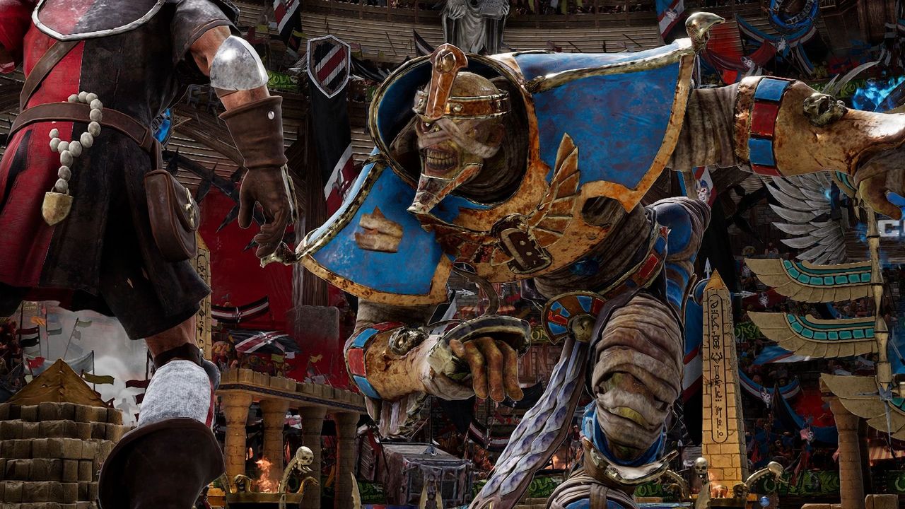 Uma múmia de armadura se prepara para derrubar outro jogador no campo de Blood Bowl.