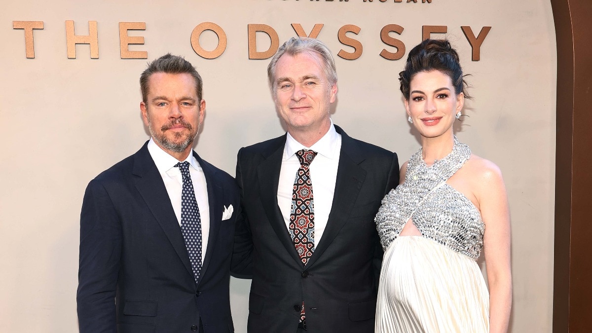 Christopher Nolan usa gravata indiana em estreia de The Odyssey em Nova York