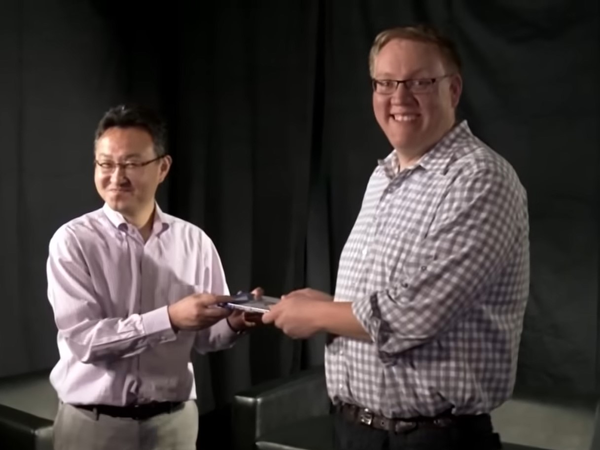 Shuhei Yoshida, ex-presidente da PlayStation Studios, em evento da Sony