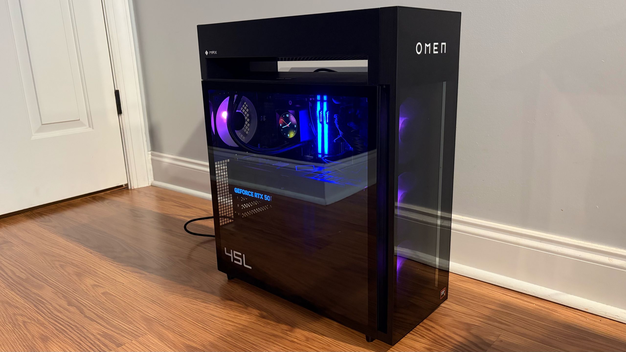 HP Omen Max 45L com RTX 5090 em promoção