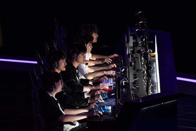 Jogador de esports em tratamento fisioterápico