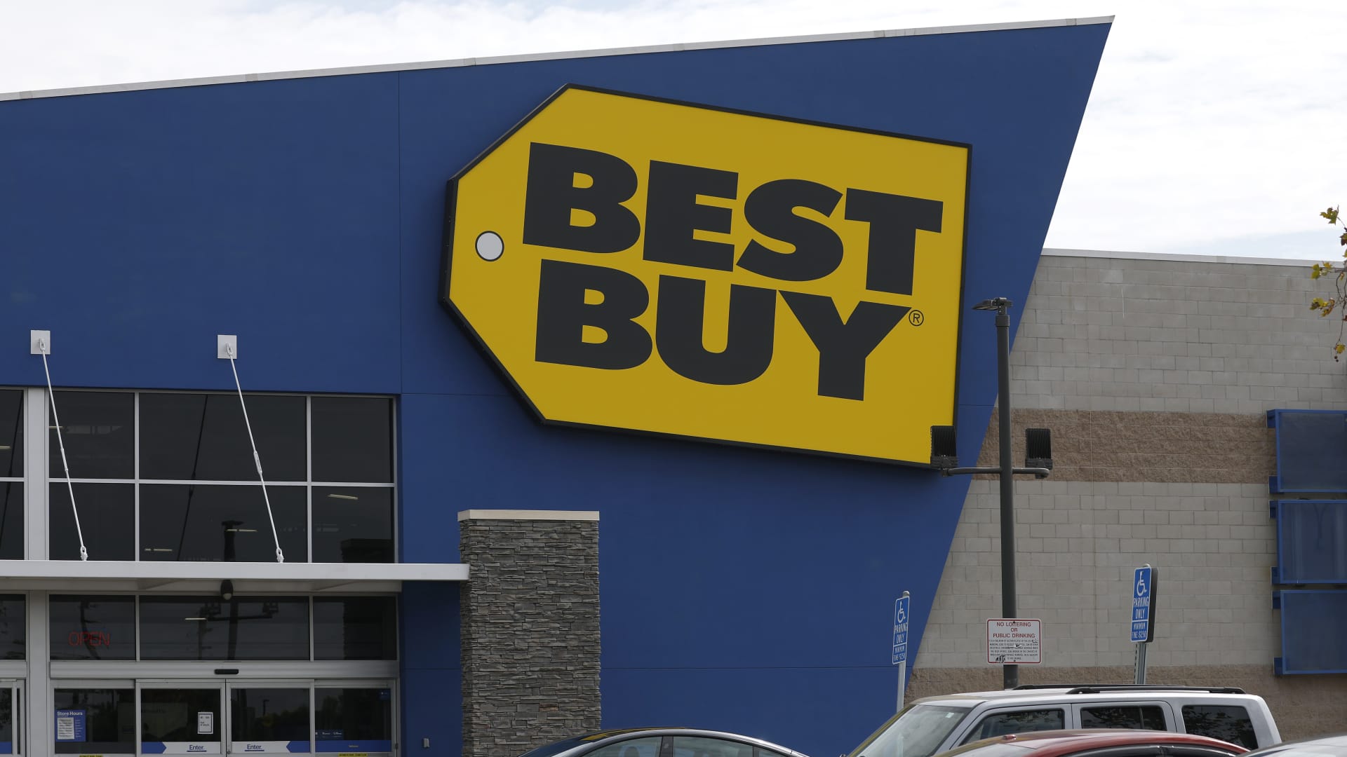 Tela da nova plataforma Best Buy Gamers em beta, desenvolvida em parceria com a IGN