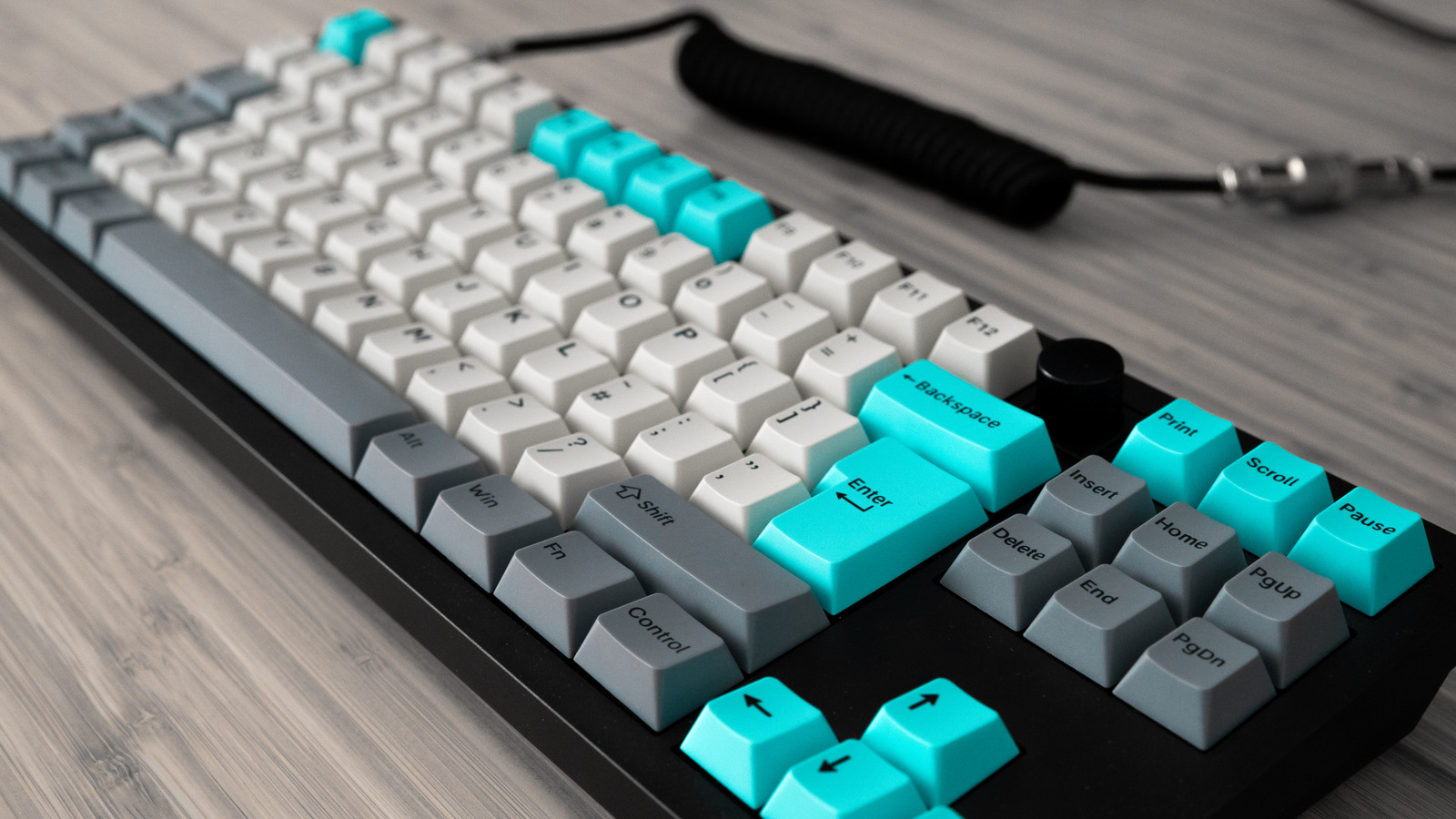 Teclados mecânicos em destaque para PC em 2026